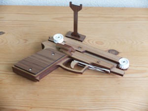 長距離射撃用輪ゴム鉄砲
