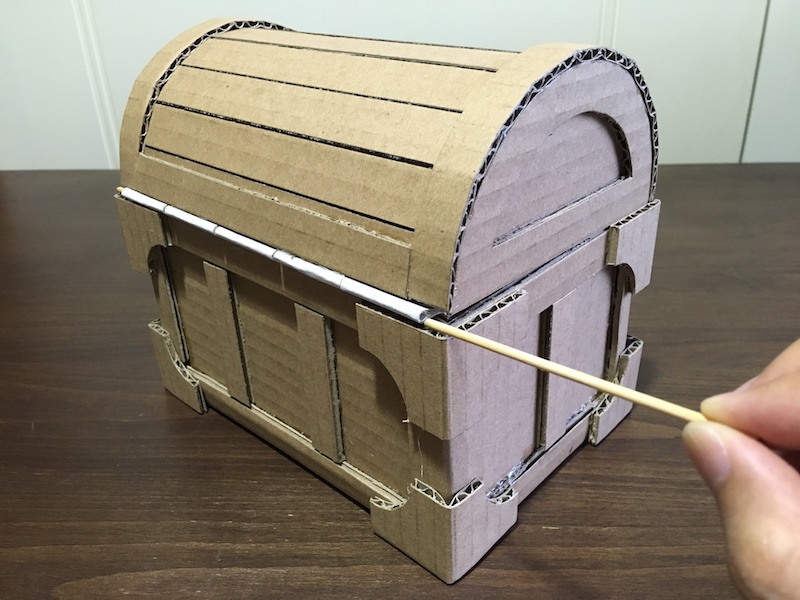 ダンボールと厚紙で作る鍵付き宝箱の作り方６ 研究開発 相楽製作所